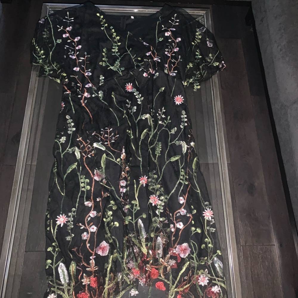 Gorg Embroidered Just Below the Knee Dress